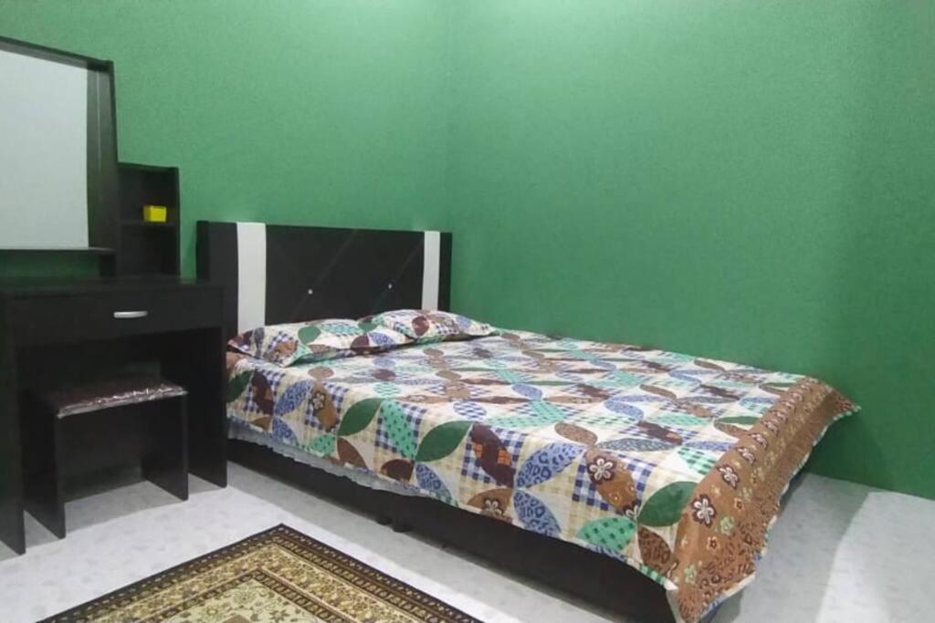 Homestay Kak Tiy Kuala Terengganu Exterior photo